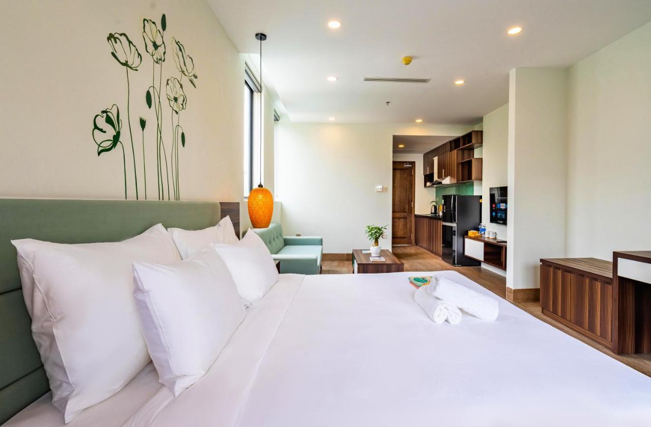Sea Breeze Condotel Danang Екстериор снимка