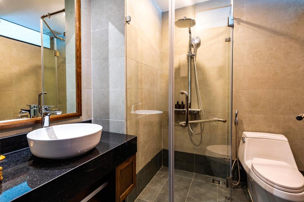 Sea Breeze Condotel Danang Екстериор снимка