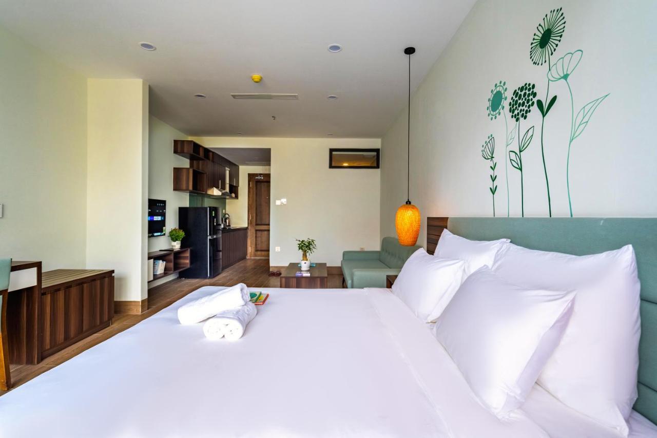 Sea Breeze Condotel Danang Екстериор снимка